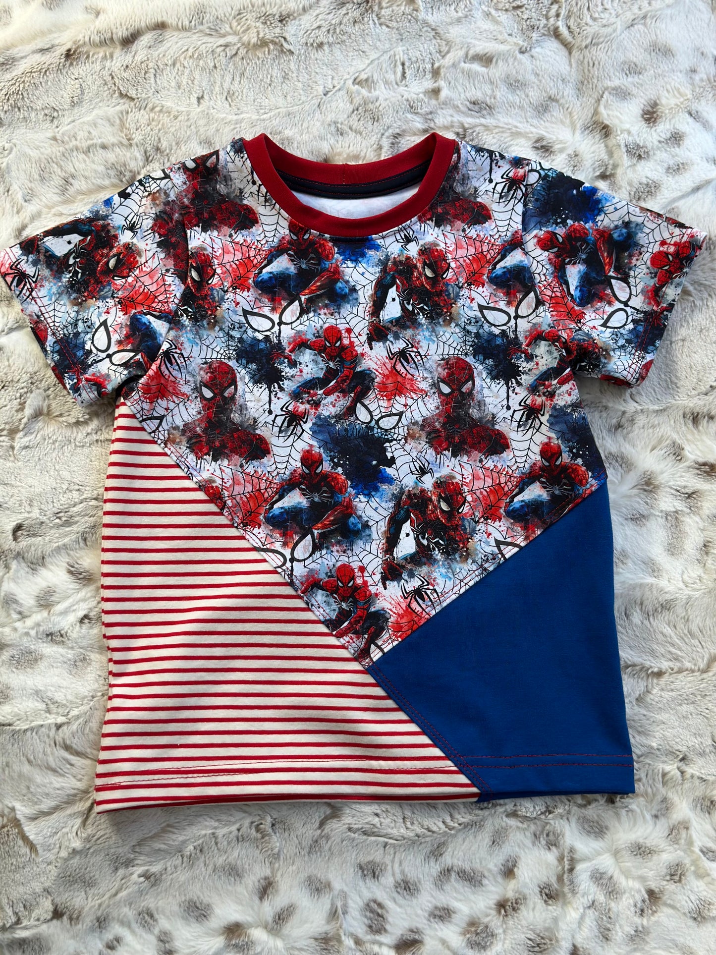 T-Shirt araignée 4T