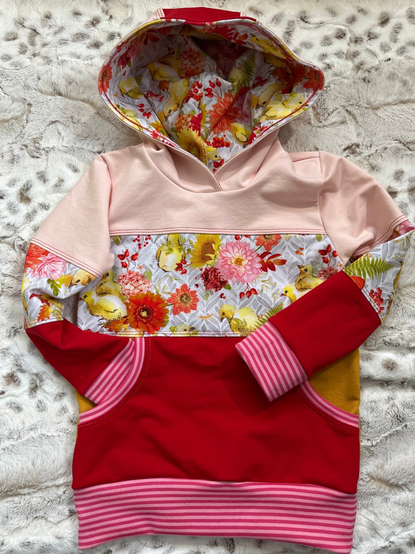 Hoodie petits poussins 4T