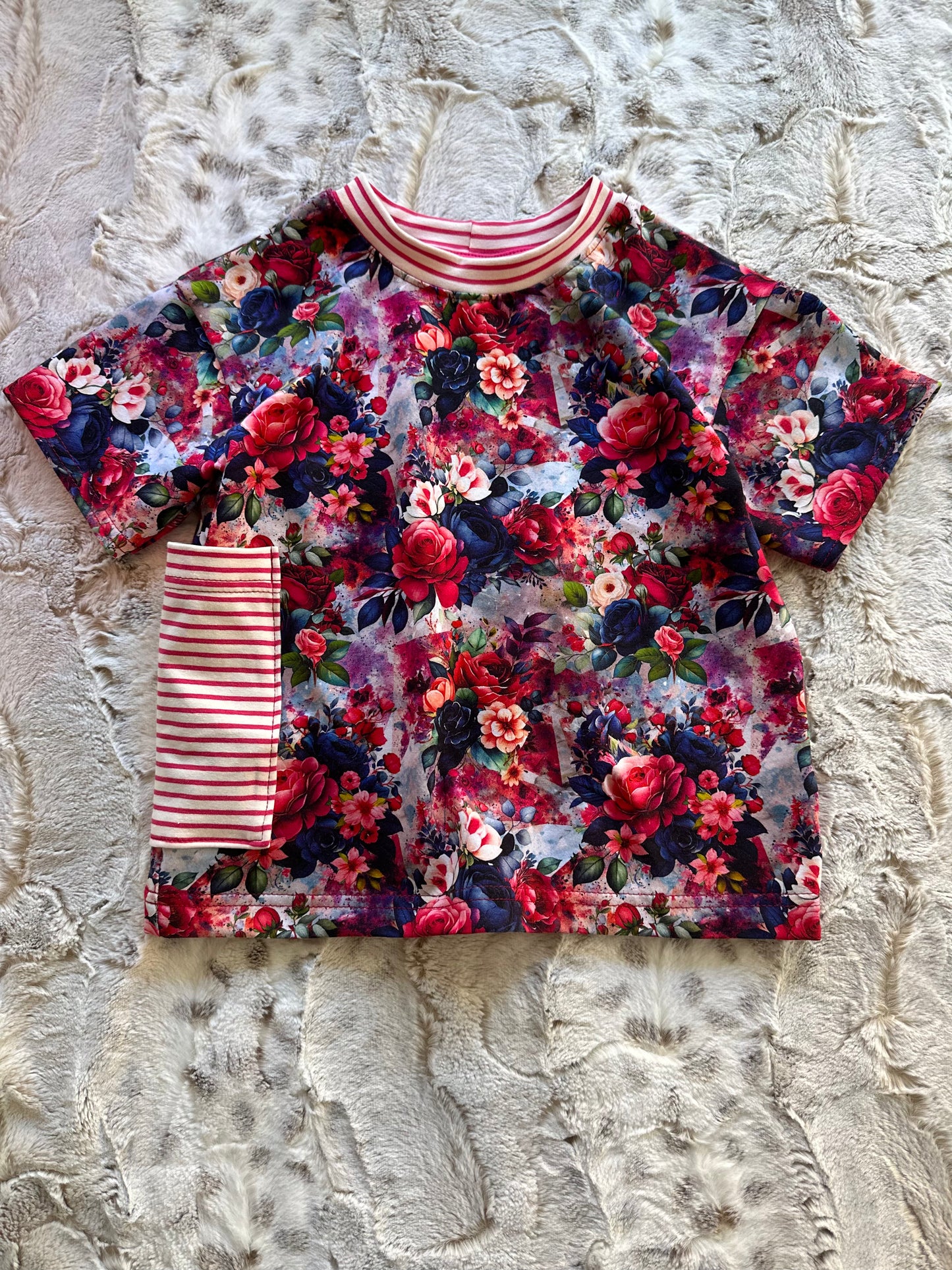 T-shirt oversized et sa petite pochette fleuris 3T
